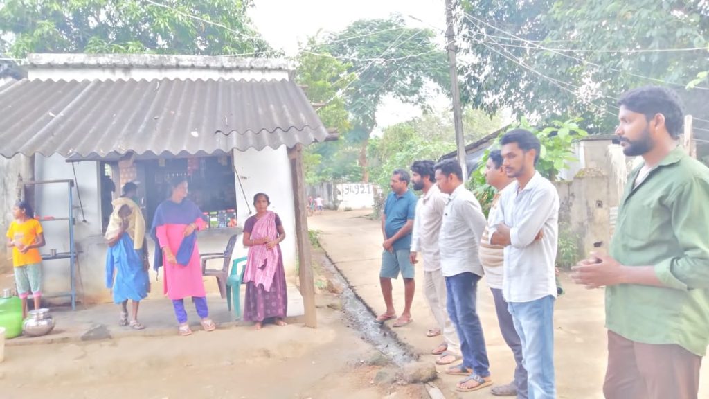చింతూరు మెడికల్ కాలనీలో ప్రజా సమస్యలపై జనసేన నాయకుల పర్యటన