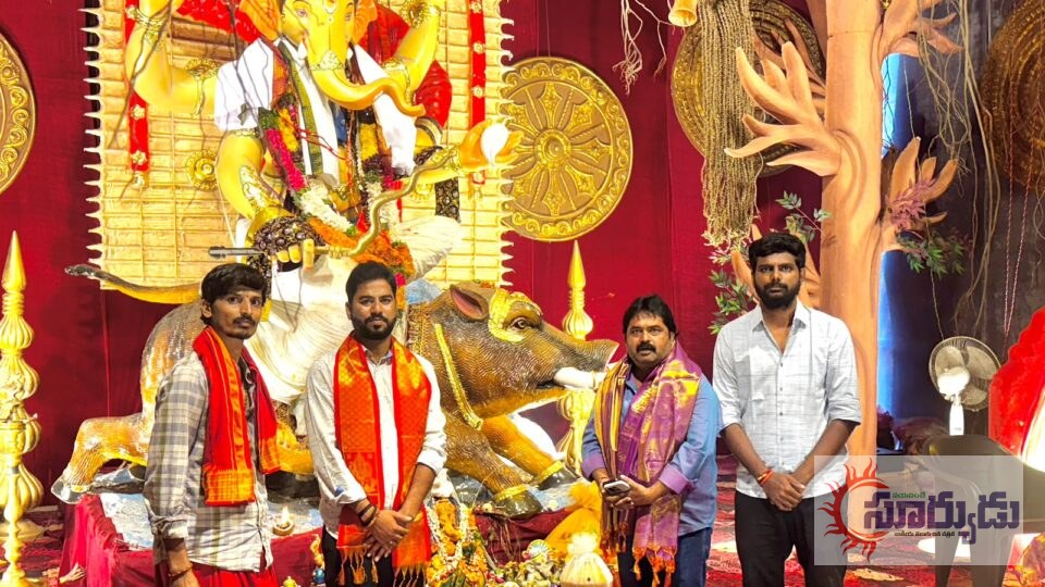 కులమతాలకు అతీతంగా కలిసిమెలిసి జీవించాలి