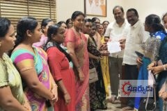 గురుకుల పార్ట్ టైం టీచర్ల సమస్యలపై ఎమ్మెల్యేకు వినతి