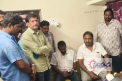 రోడ్డు ప్రమాద బాధితుడిని పరామర్శించిన ఎమ్మెల్యే దాట్ల