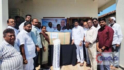 ఎమ్మెల్యే వేముల ప్రశాంత్ రెడ్డి సౌజన్యంతో పాఠశాల లకు పారిశ్రామిక వేత్త, తన వియ్యంకుడు దయానంద్ రెడ్డి 7 లక్షల విలువైన సామాగ్రి భారీ విరాళం..