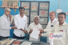 సారు మాకు రవాణా సౌకర్యం కల్పించండి తిప్పారం తాండ గ్రామ ప్రజల వేడుకోలు