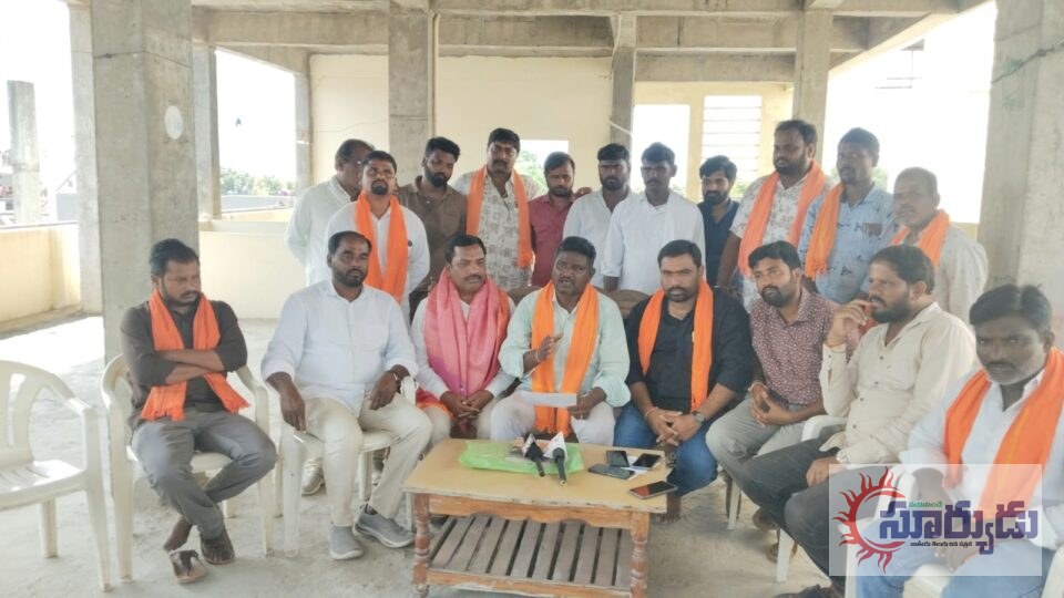 అర్హులను గుర్తించి డబుల్ బెడ్ రూమ్ ఇల్లు పంపిణీ చేయాలి…