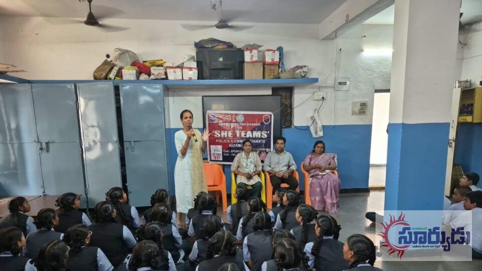 ఆపద సమయంలో అతివలకు అండగా నిజామాబాదు షి టీం బృందం.