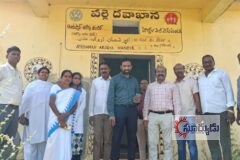 భీంగల్ మండల్ లో దవఖాన హెల్త్ సబ్ సెంటర్ లను డిప్యూటీ డి ఎం అండ్ హెచ్ ఓ రవీందర్ మరియు ఎంపీడీవో గంగుల సంతోష్ కుమార్ పరిశీలించారు.