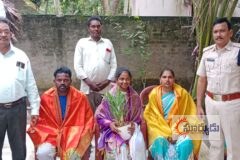 ఆర్థికలేమితో బాధపడుతున్న చదువుల తల్లి భవ్యశ్రీకి సత్కారం
