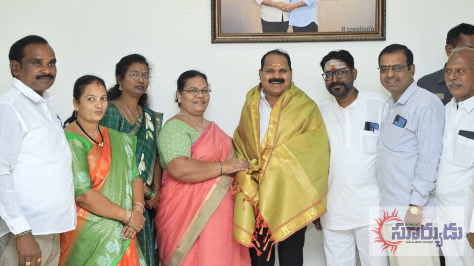 షాద్‌నగర్ ఎమ్మెల్యే వీర్లపల్లి శంకర్‌ను ఘనంగా సన్మానించిన బీసీ జనసేన