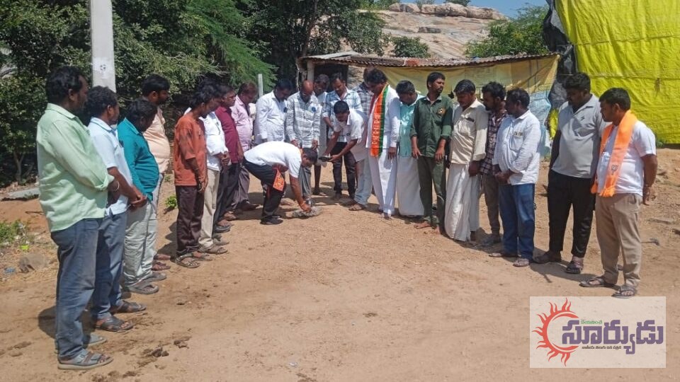 ఐమాక్స్ లైట్లకు భూమిపూజ చేసిన బంగ్లా లక్ష్మీకాంత్ రెడ్డి