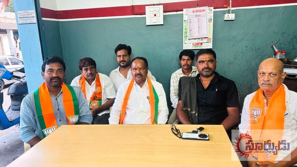 స్థానిక ఎన్నికల్లో కూటమి విజయమే లక్ష్యంగా బీజేపీ అభ్యర్థులు సిద్ధం
