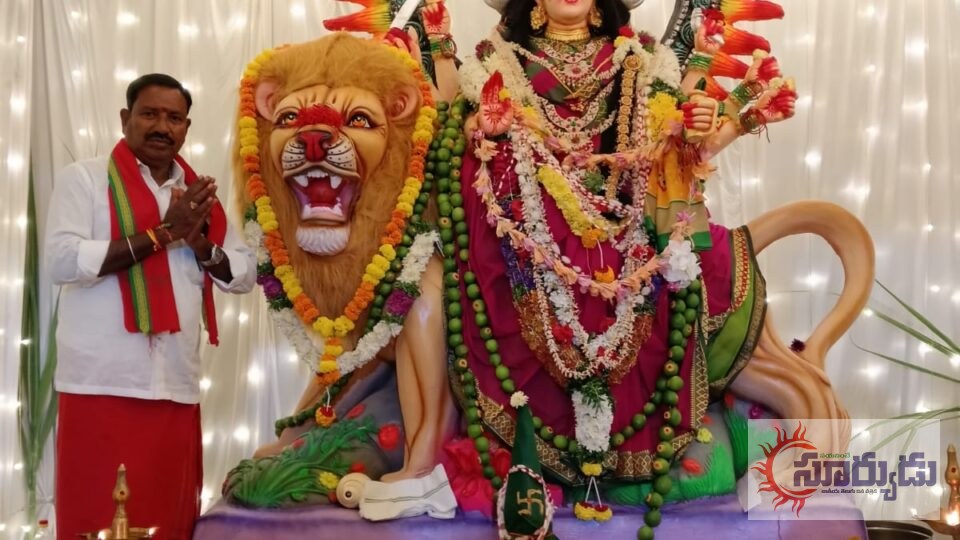 అంబం గ్రామంలో ఘనంగా దుర్గామాత నవరాత్రి ఉత్సవాలు.