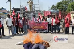 జ్ఞానేష్ కుమార్ వెంటనే రాజీనామా చేయాలి.