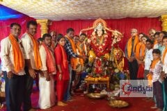 దుర్గామాత మండపం వద్ద అన్నదాన కార్యక్రమం…