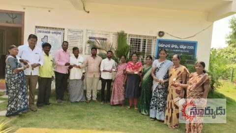 కాశిరెడ్డిగూడలో  స్మార్ట్ రేషన్ కార్డుల పంపిణీ*
