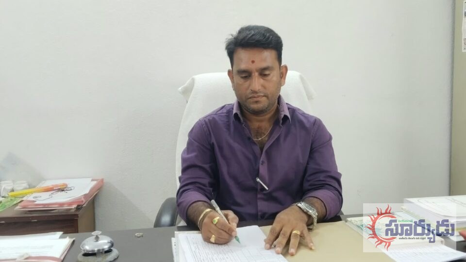 నూతన తహసీల్దార్ గా సురేందర్ నాయక్ బాధ్యతలు స్వీకరణ..