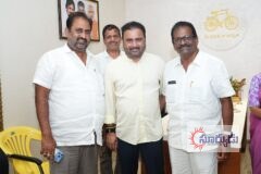 కూటమి ఐక్యతే విజయానికి మార్గం -మురమళ్ల సమావేశంలో స్థానిక ఎన్నికల్లో కూటమి విజయమే లక్ష్యం: సానా సతీష్