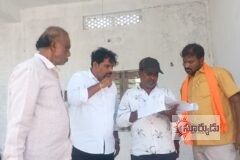 మార్కండేయ మందిరం సందర్శించిన దేవాదాయ ధర్మాదాయ శాఖ నిజాంబాద్ ఏఈ రమేష్ వెంకటేష్, స్థపతి సందర్శించారు,