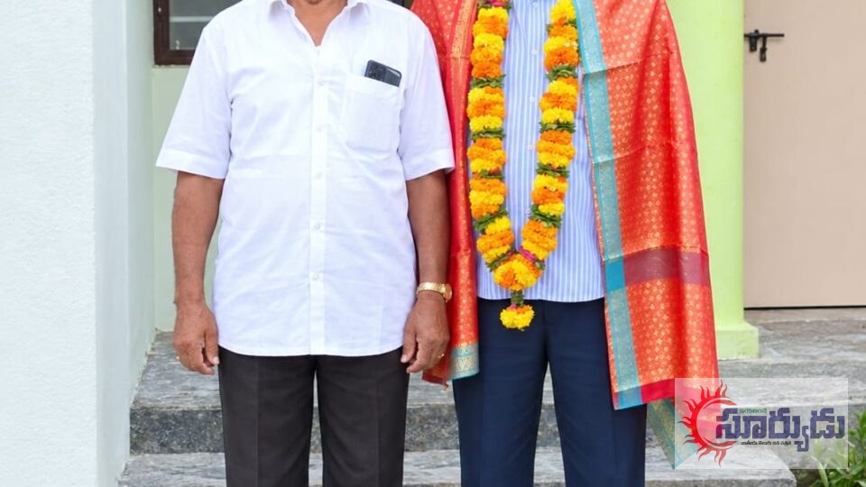 భారజల కర్మాగారం జనరల్ మేనేజర్ ధర్మేష్ చంద్ర ఓజా కు సన్మానం