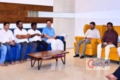అమలాపురంలో స్థానిక ఎన్నికలపై కూటమి కీలక సమన్వయం – పట్టణ టీడీపీ నాయకులకు ఎంపీ సానా సతీష్ దిశానిర్దేశం
