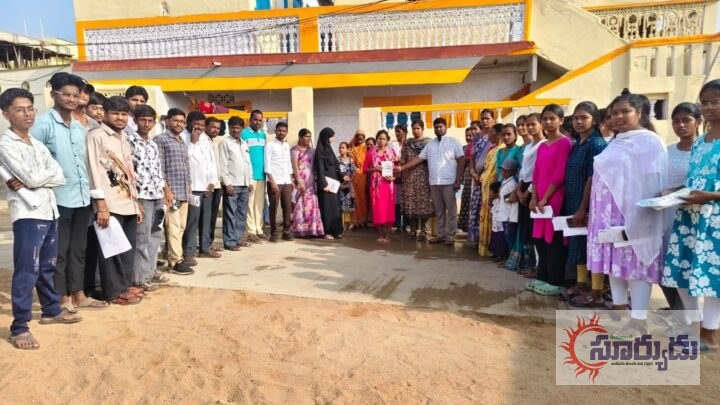 ​ నీటిని వృధా చేయొద్దు… చెత్తను వేరుచేసి ఇవ్వాలి: సర్పంచ్ రామలింగం గౌడ్