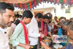 దుర్గామాత వద్ద అన్నదానం…