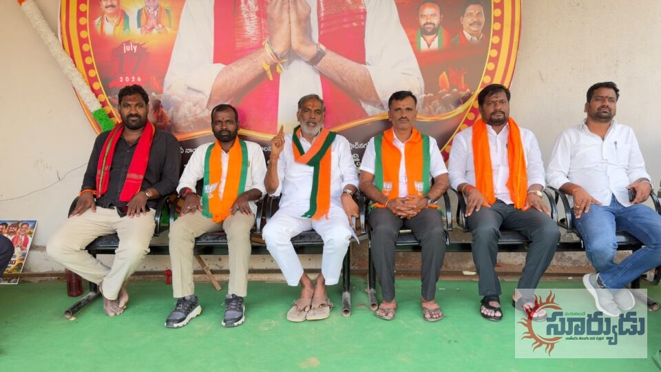 రైతుల పంటలను కాపాడాలి..