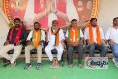 రైతుల పంటలను కాపాడాలి..