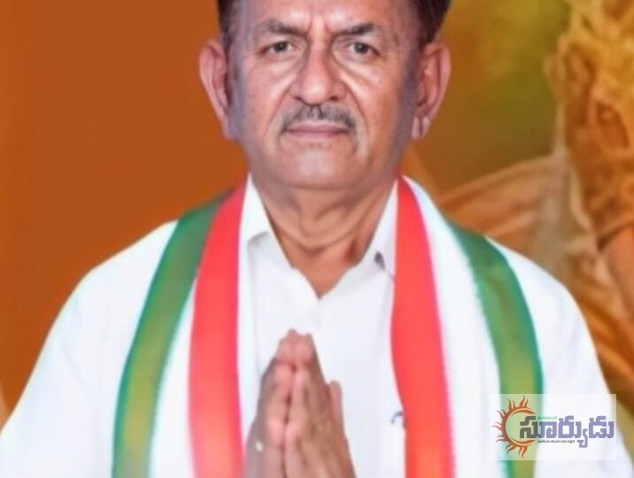 సకాలంలో లైసెన్స్ ఫీజులు చెల్లించి గ్రామ అభివృద్ధికి సహకరించండి