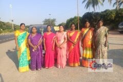 కేంద్ర రాష్ట్ర ప్రభుత్వాలు అంగన్వాడి ఉద్యోగుల సమస్యలు పరిష్కరించాలి .