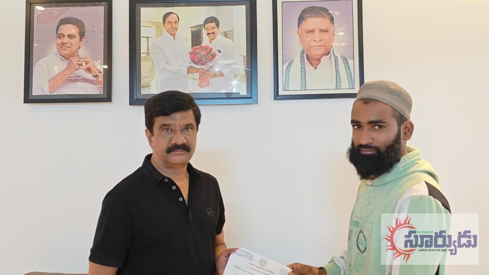 ఇద్దరికి LOC మంజూరు కాపీలను అందజేసిన మాజీ మంత్రి, ఎమ్మెల్యే వేముల ప్రశాంత్ రెడ్డి*,